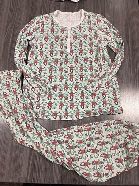 Roller rabbit long sleeve and pants pajamas christmas XS